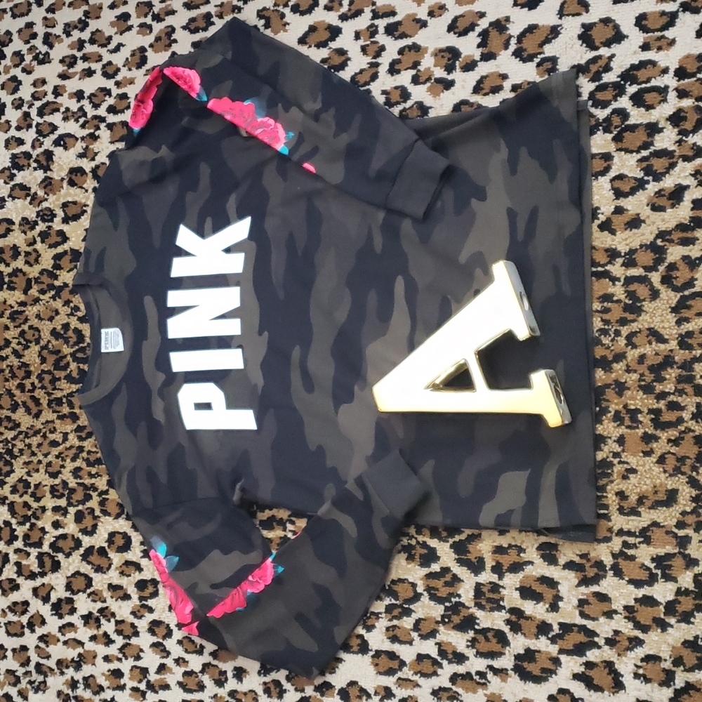❌❌SOLD❌❌ Victoria Secret Top